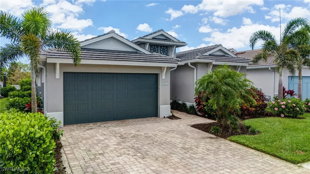9292 Cayman Drive Naples FL 34114