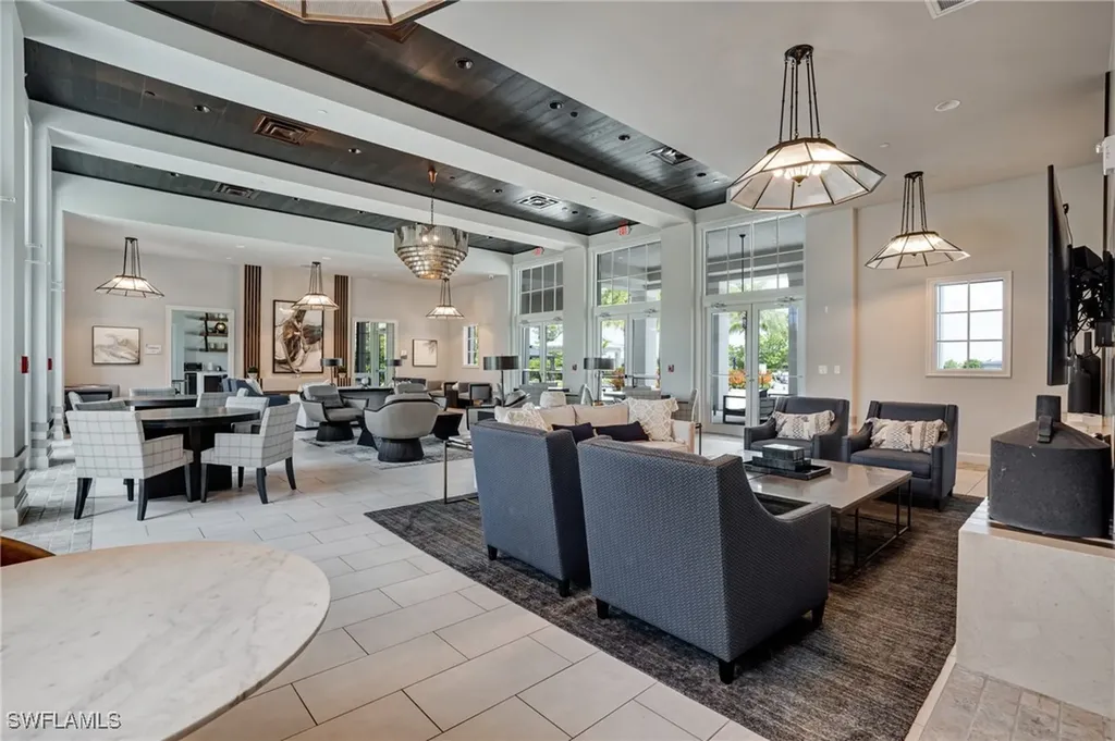 9292 Cayman Drive Naples FL 34114