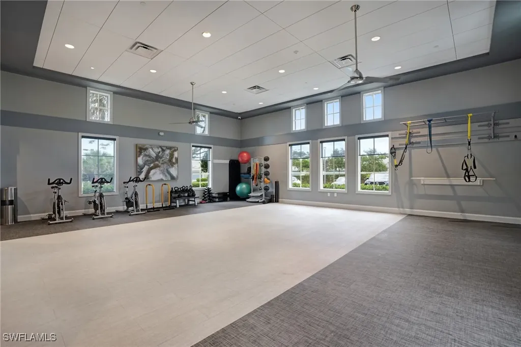 9292 Cayman Drive Naples FL 34114