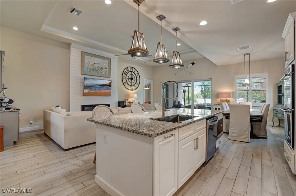 9292 Cayman Drive Naples FL 34114