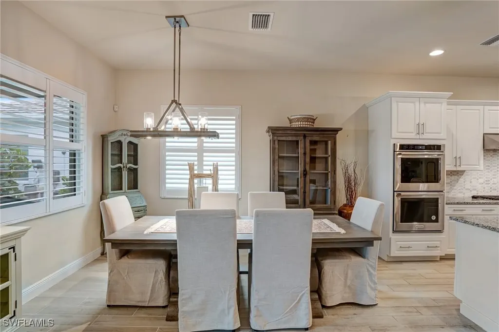 9292 Cayman Drive Naples FL 34114