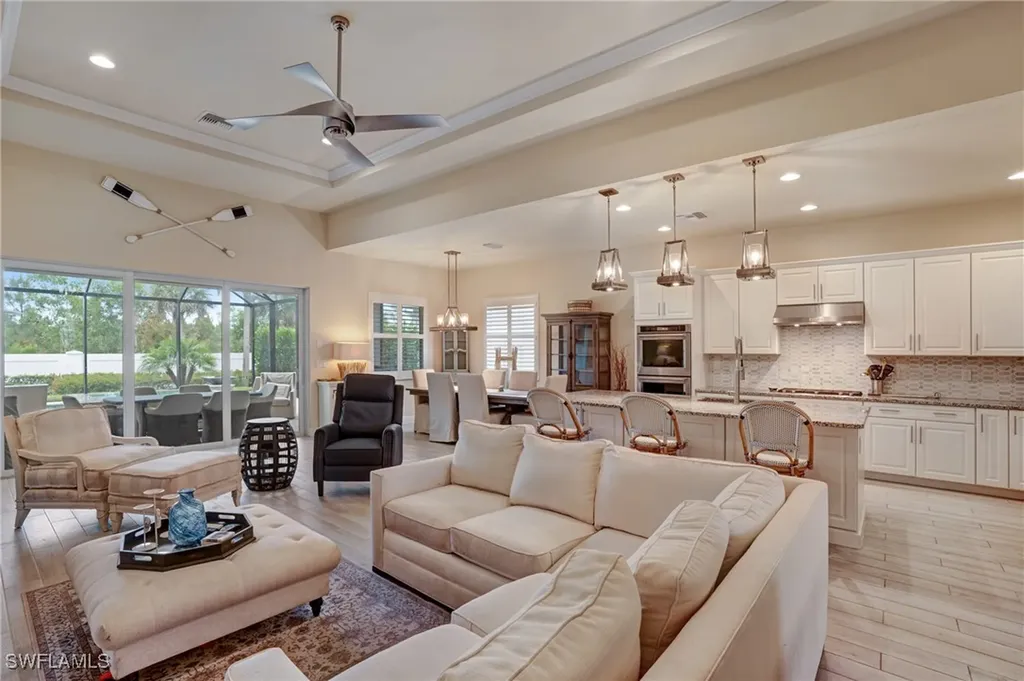 9292 Cayman Drive Naples FL 34114