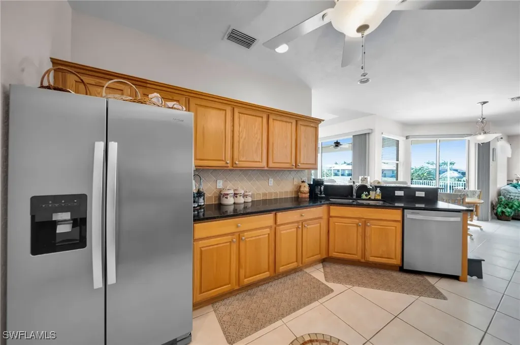 2010 SE 13th Terrace Cape Coral FL 33990