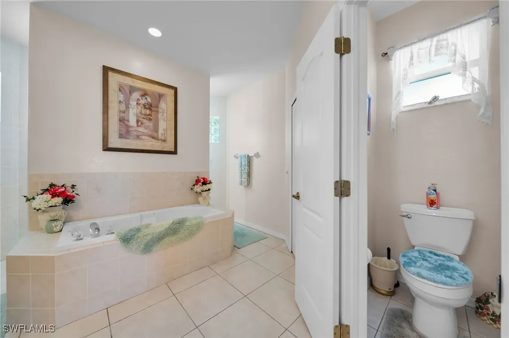 2010 SE 13th Terrace Cape Coral FL 33990