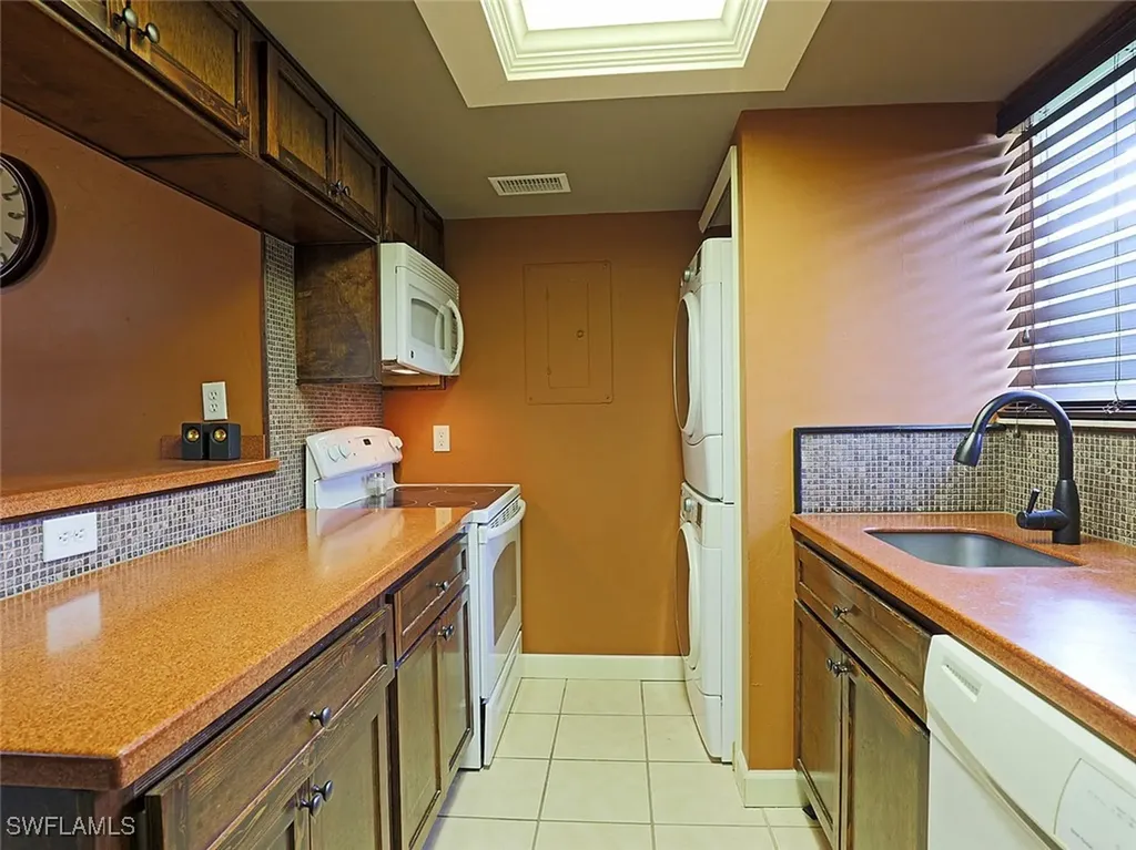 5804 Newfoundland Fort Myers FL 33919
