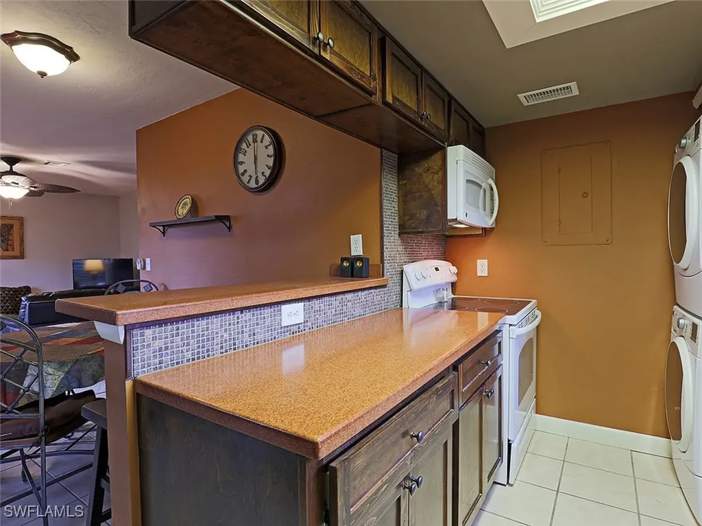 5804 Newfoundland Fort Myers FL 33919