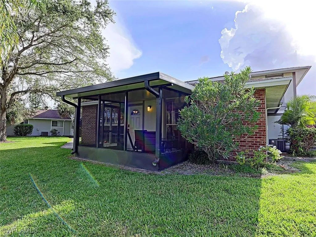 5804 Newfoundland Fort Myers FL 33919