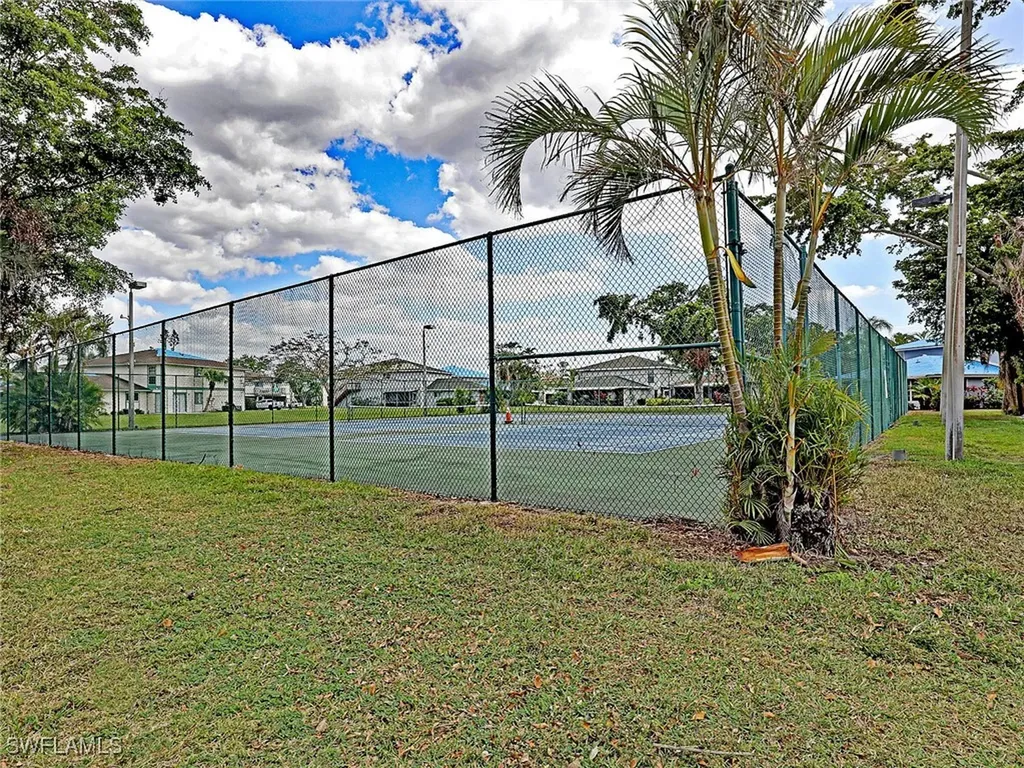 5804 Newfoundland Fort Myers FL 33919