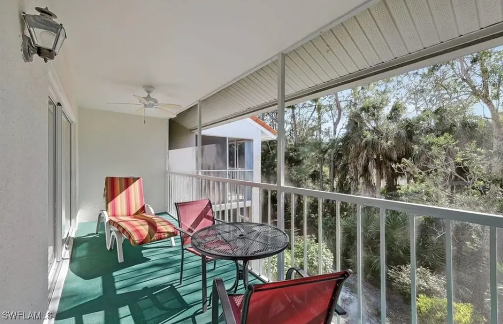 2305 Hidden Lake Drive Naples FL 34112