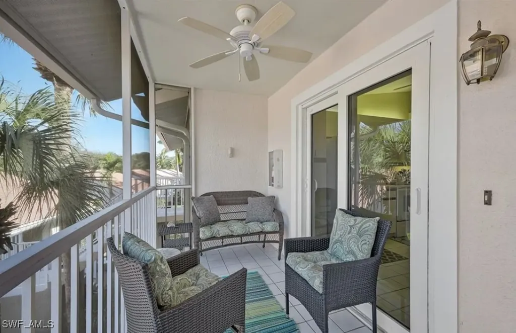 2305 Hidden Lake Drive Naples FL 34112