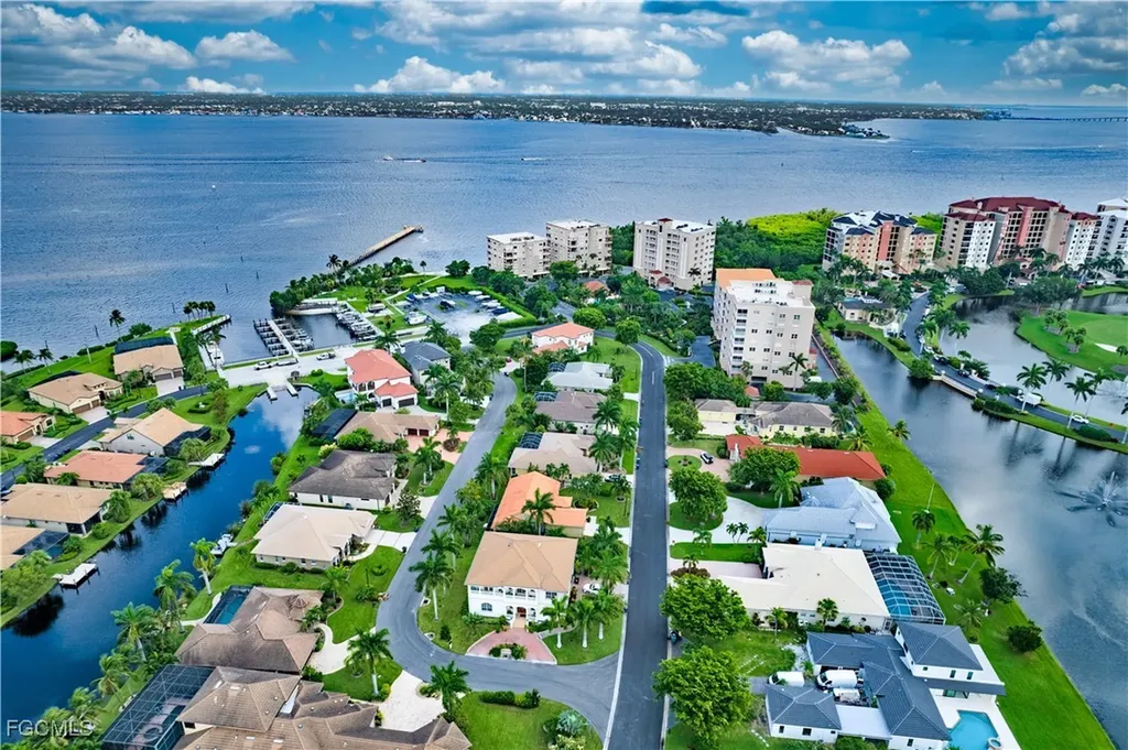 14817 Laguna Drive Fort Myers FL 33908