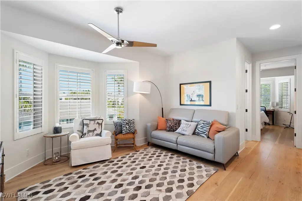 838 9th Avenue S Naples FL 34102