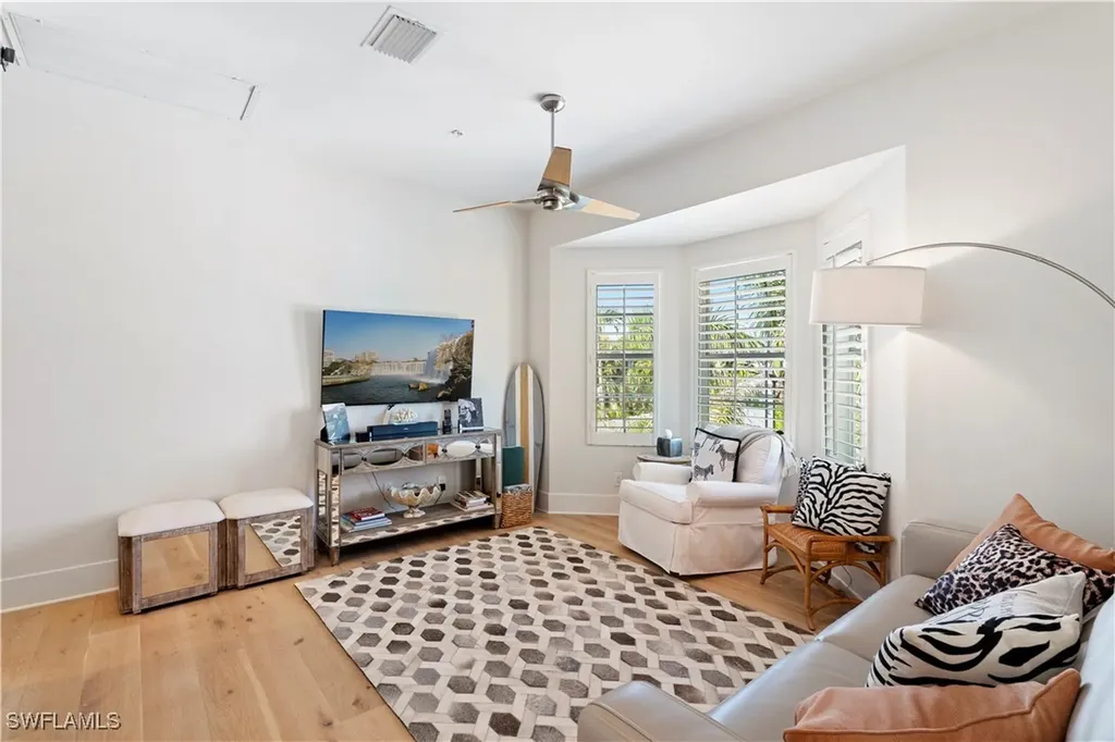 838 9th Avenue S Naples FL 34102
