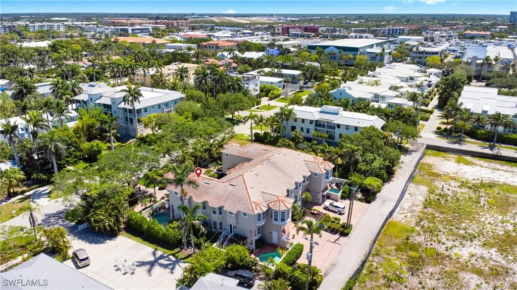838 9th Avenue S Naples FL 34102