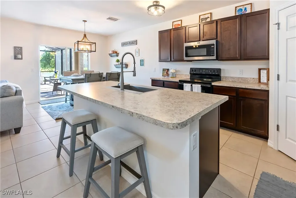 3490 Acapulco Circle Cape Coral FL 33909