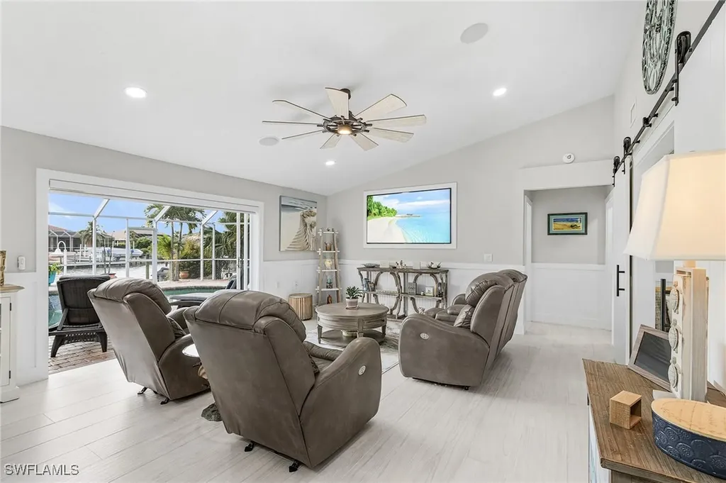 401 SW 38th Place Cape Coral FL 33991