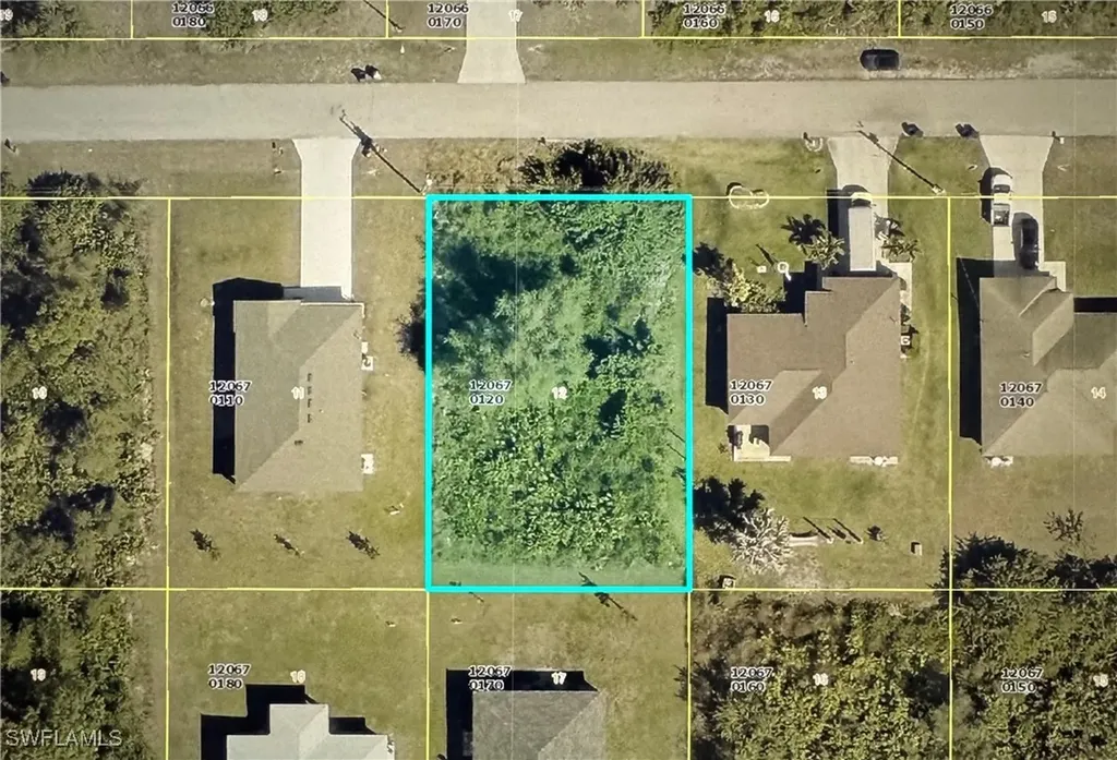 870 Chantilly Street E Lehigh Acres FL 33974