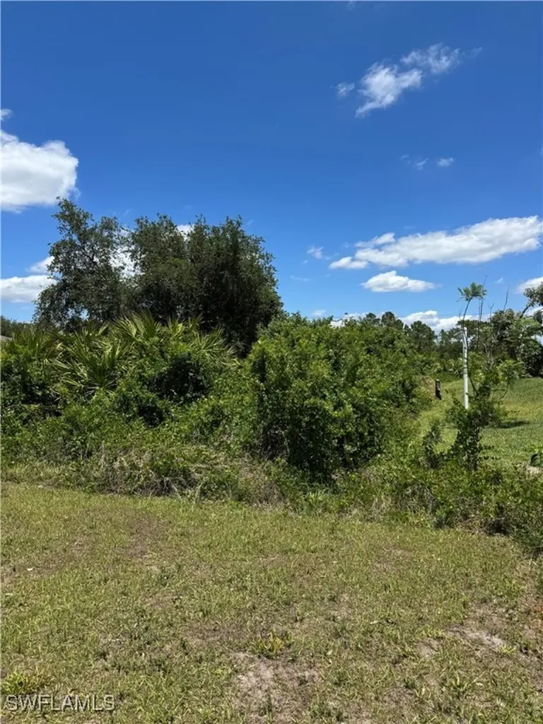 870 Chantilly Street E Lehigh Acres FL 33974