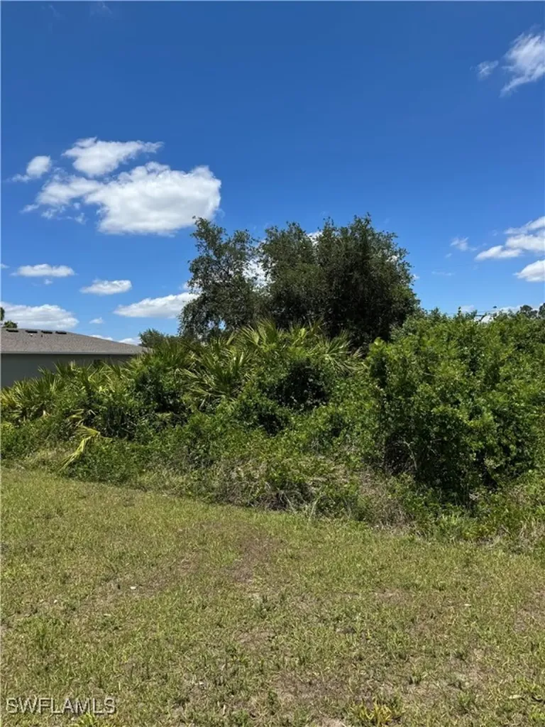 870 Chantilly Street E Lehigh Acres FL 33974