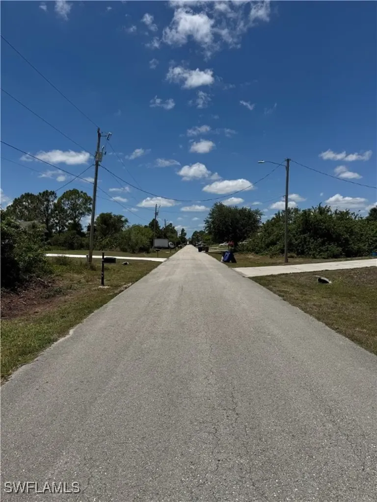 870 Chantilly Street E Lehigh Acres FL 33974