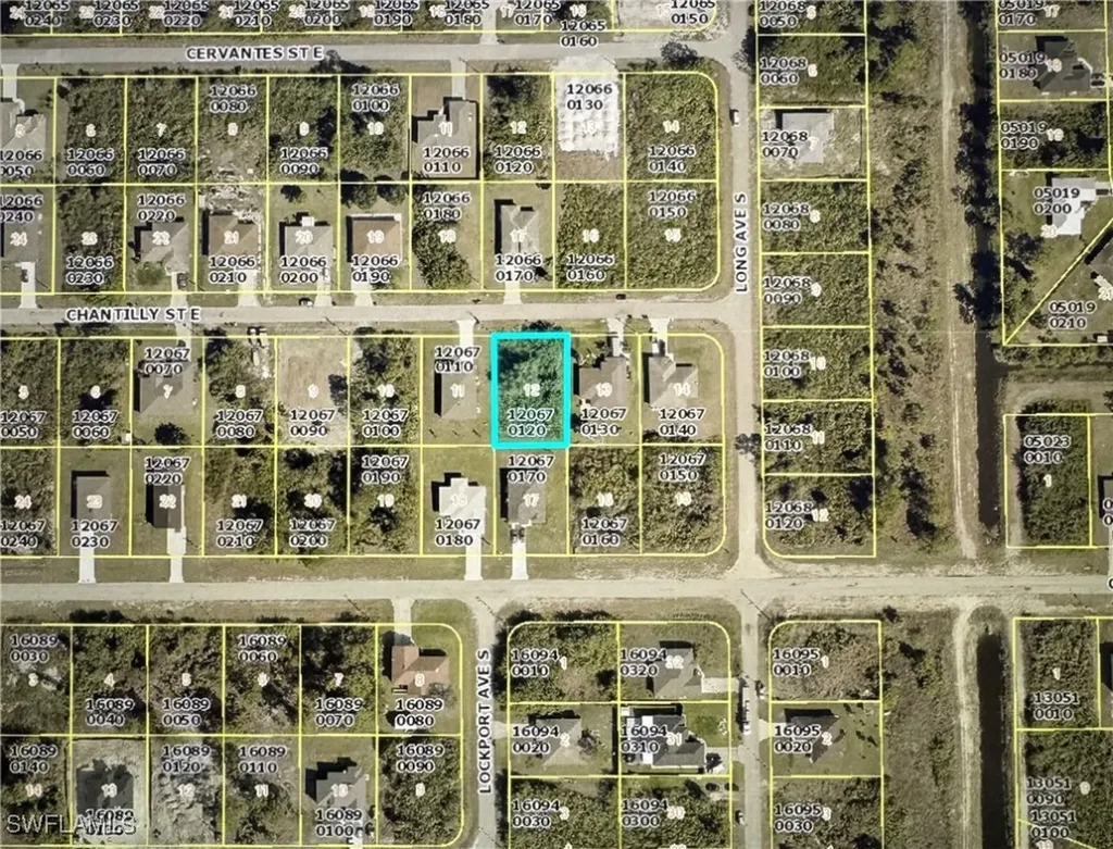 870 Chantilly Street E Lehigh Acres FL 33974