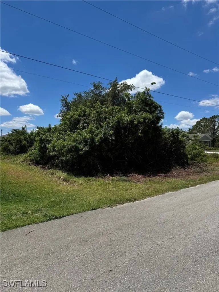 870 Chantilly Street E Lehigh Acres FL 33974