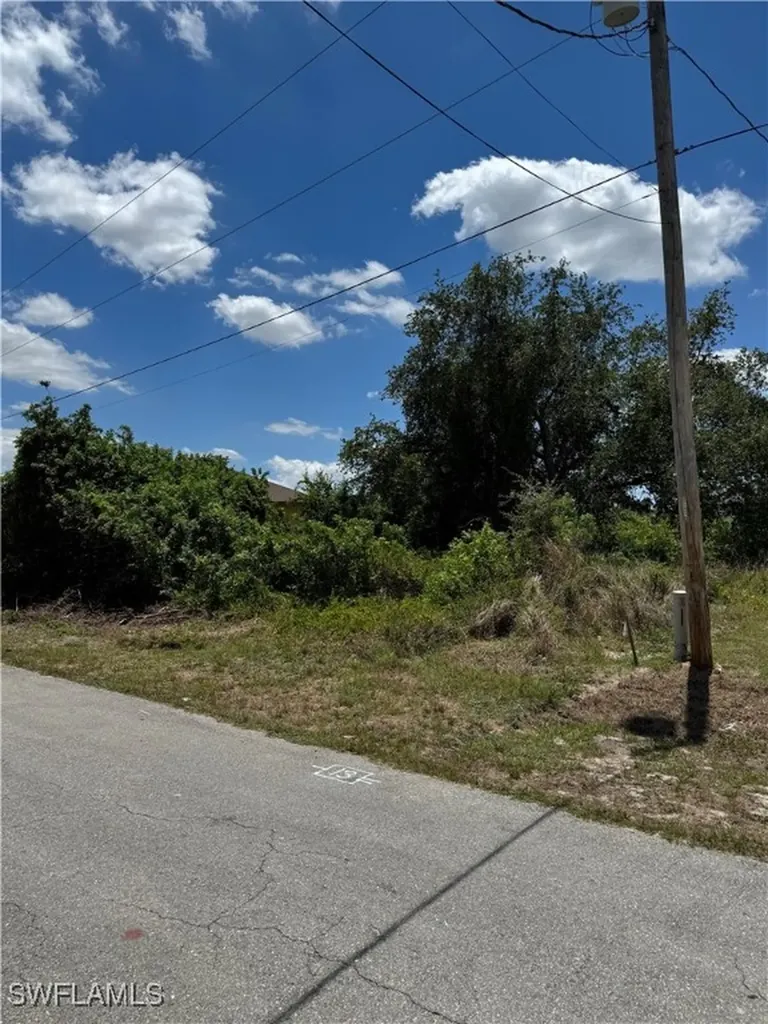870 Chantilly Street E Lehigh Acres FL 33974