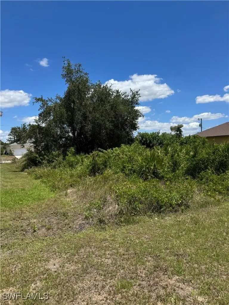 870 Chantilly Street E Lehigh Acres FL 33974