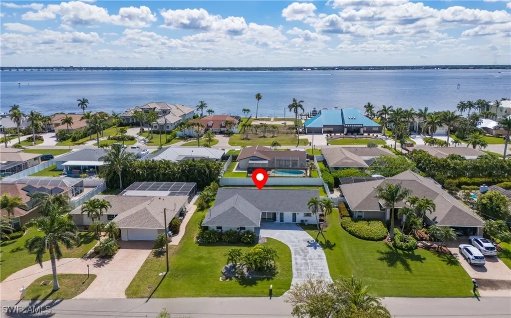 3513 SE 22nd Avenue Cape Coral FL 33904