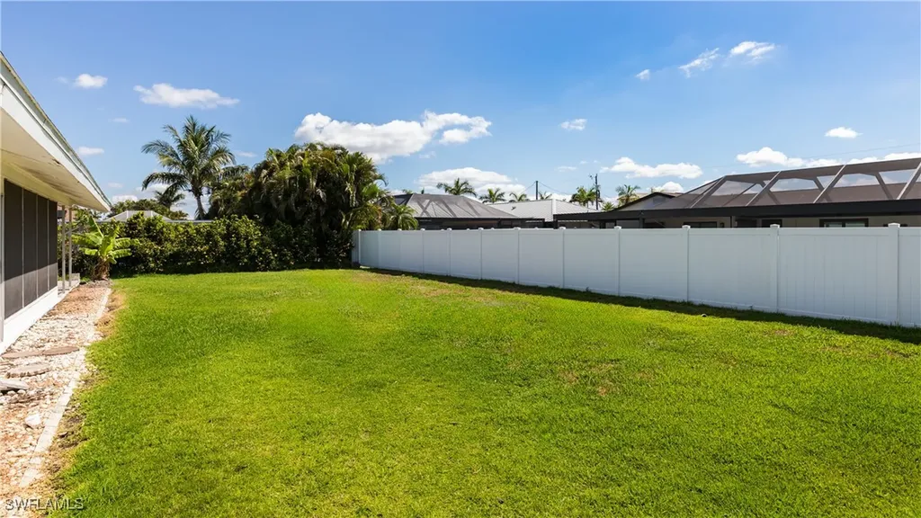 3513 SE 22nd Avenue Cape Coral FL 33904