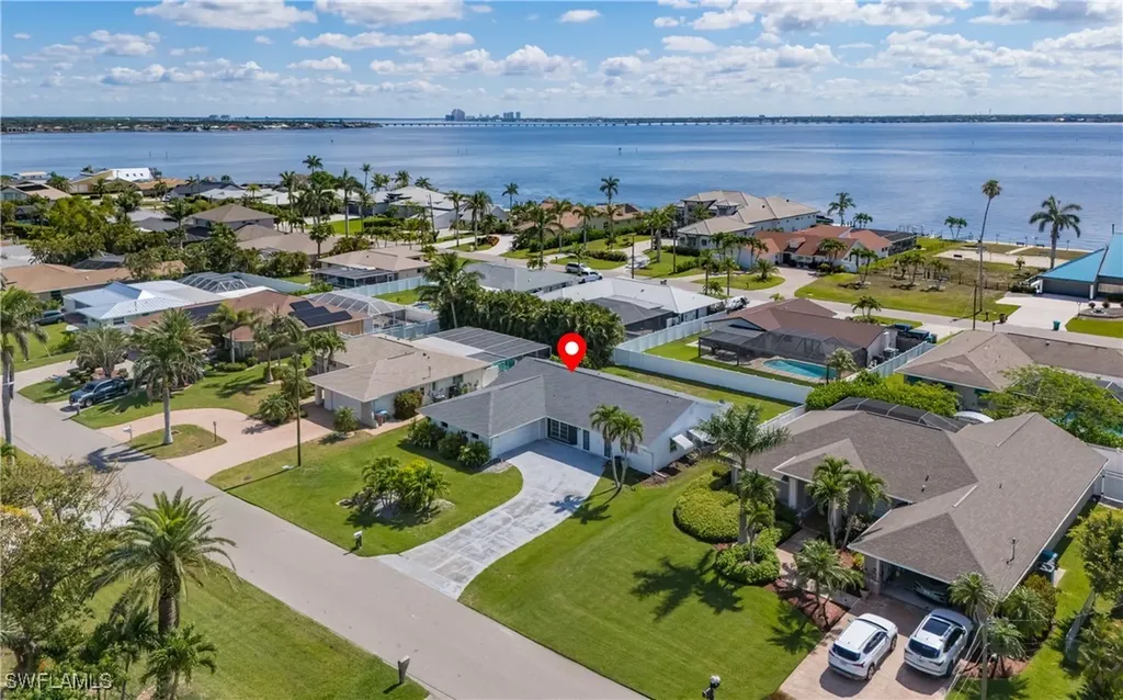 3513 SE 22nd Avenue Cape Coral FL 33904
