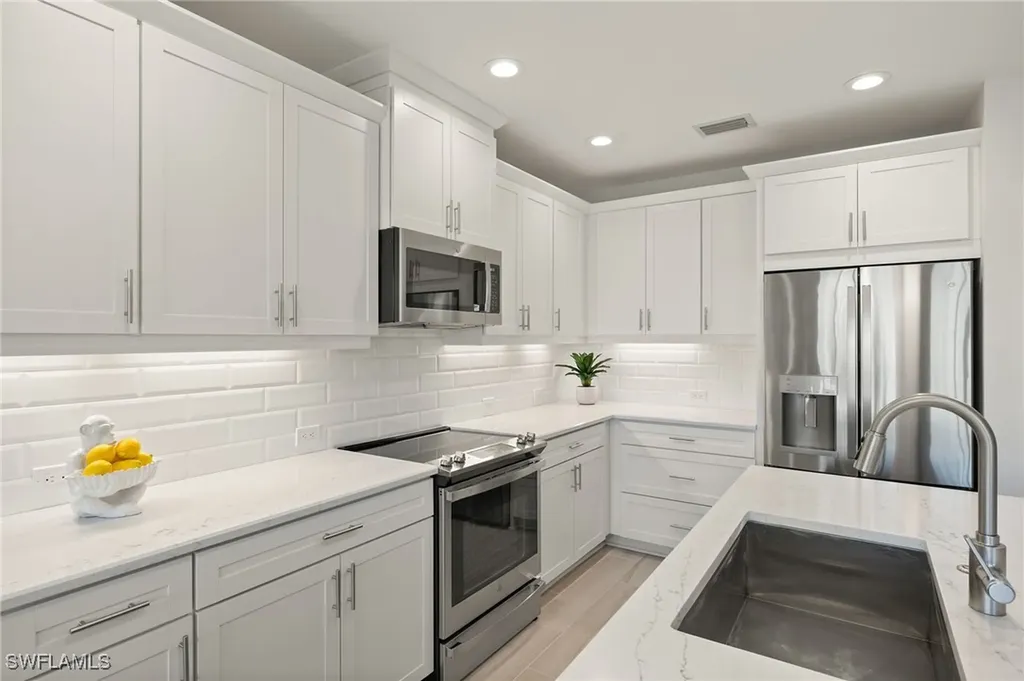 2647 Seychelles Circle Naples FL 34112