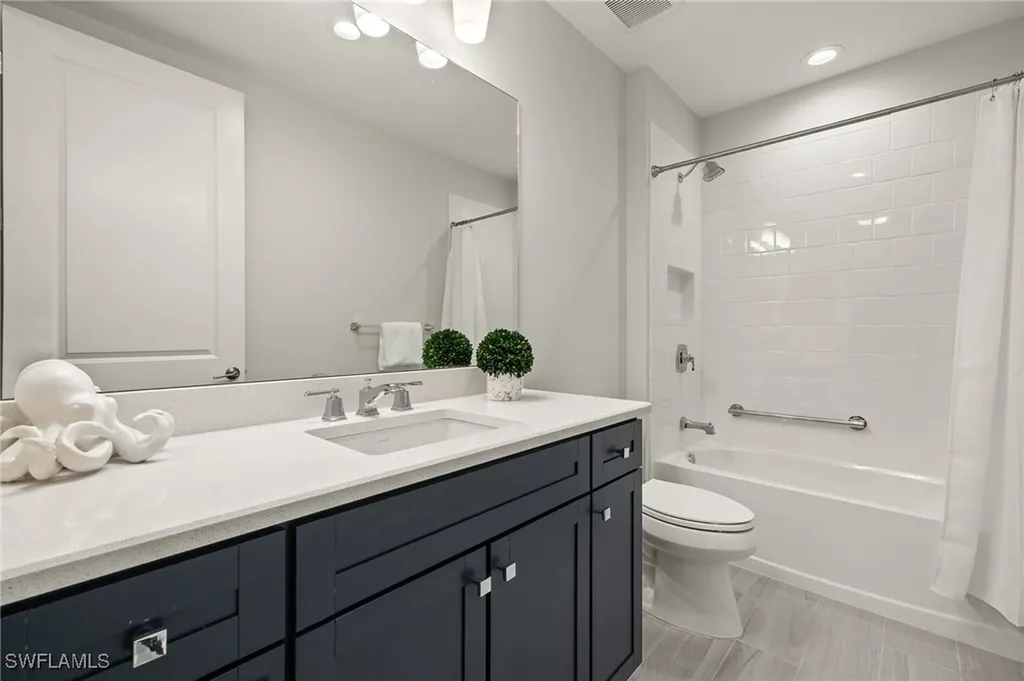 2647 Seychelles Circle Naples FL 34112