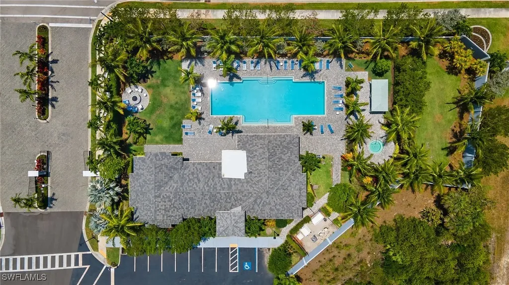 2647 Seychelles Circle Naples FL 34112