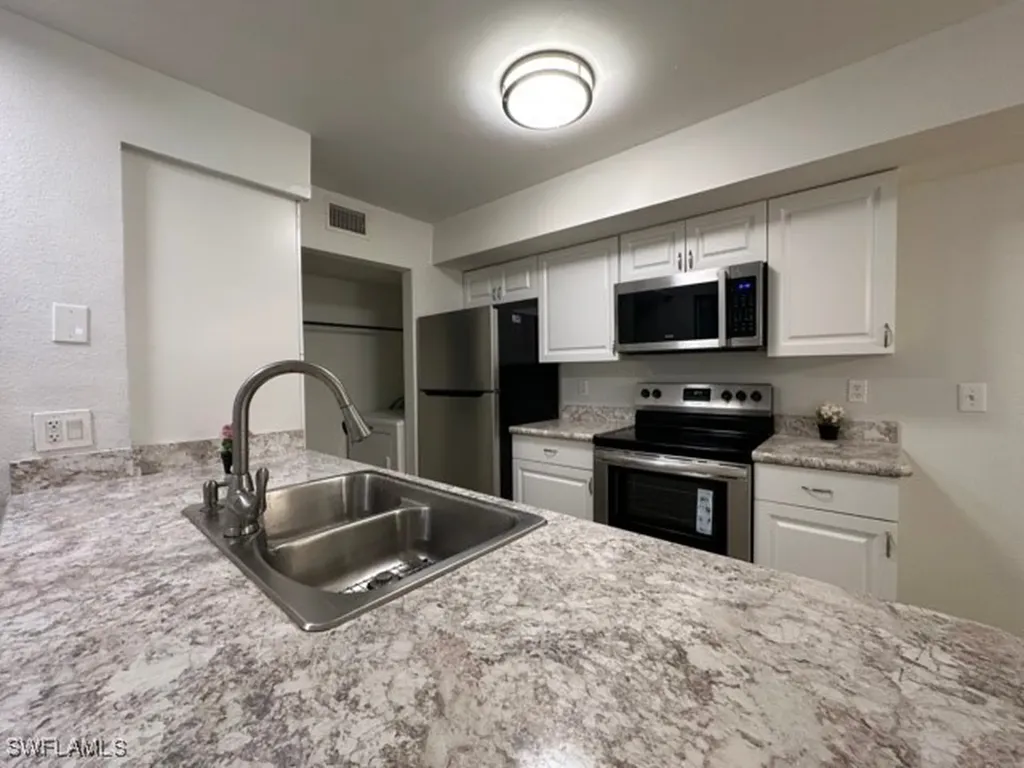 2130 Arbour Walk Circle Naples FL 34109