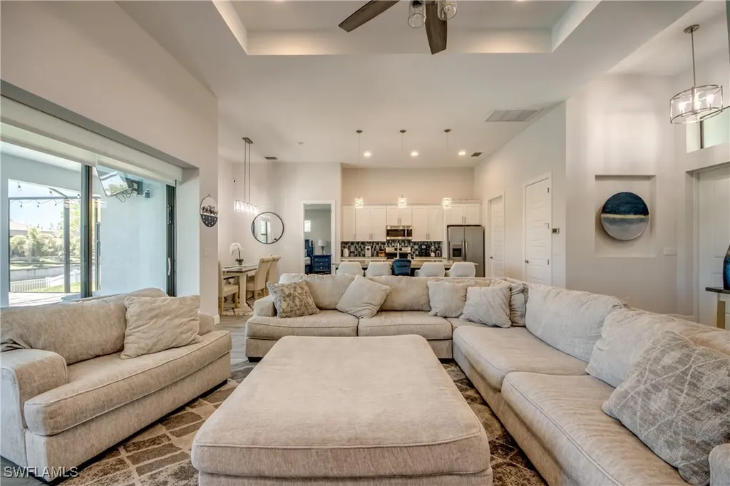 1214 SW 18th Avenue Cape Coral FL 33991