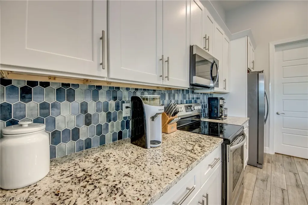 1214 SW 18th Avenue Cape Coral FL 33991