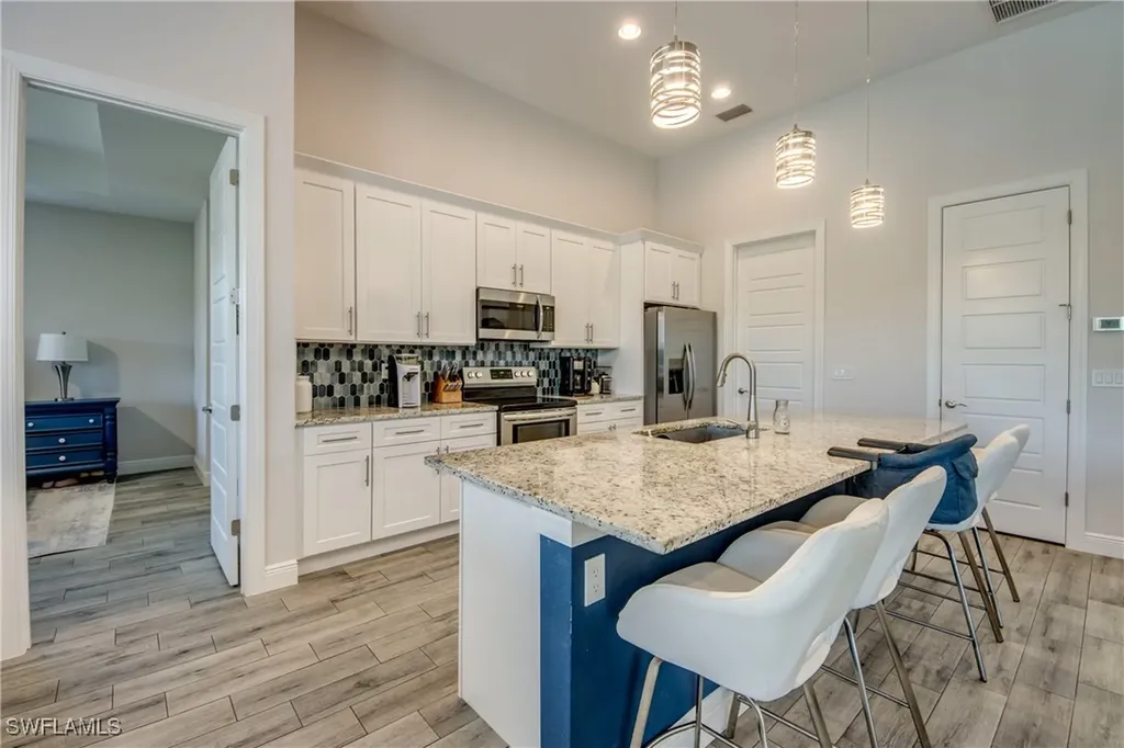 1214 SW 18th Avenue Cape Coral FL 33991