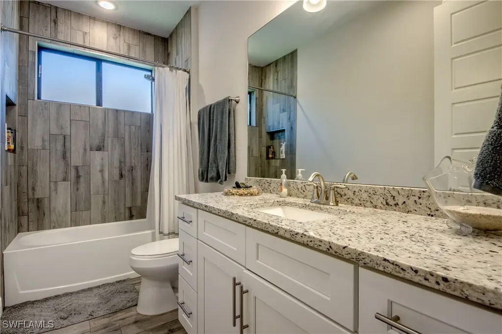 1214 SW 18th Avenue Cape Coral FL 33991