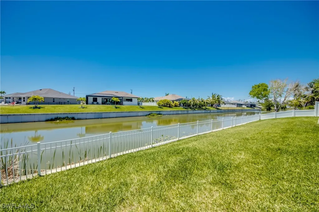 1214 SW 18th Avenue Cape Coral FL 33991