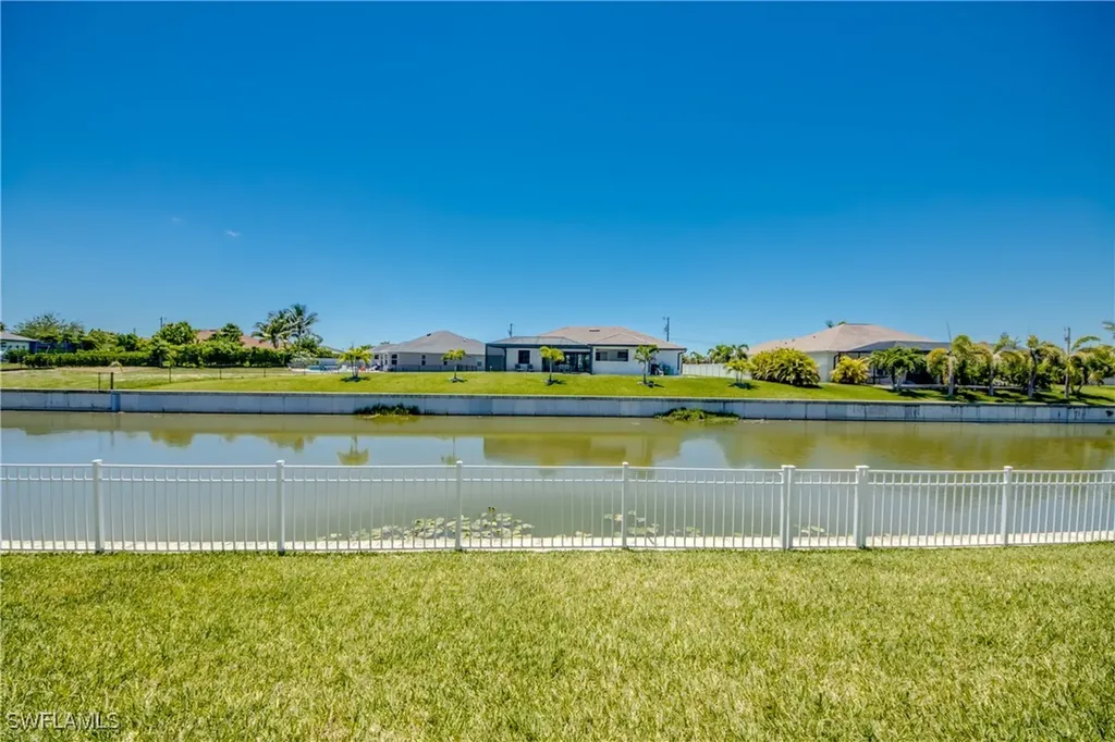 1214 SW 18th Avenue Cape Coral FL 33991