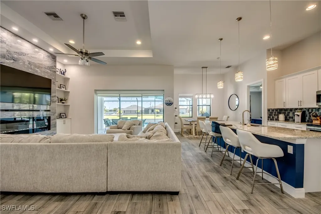 1214 SW 18th Avenue Cape Coral FL 33991