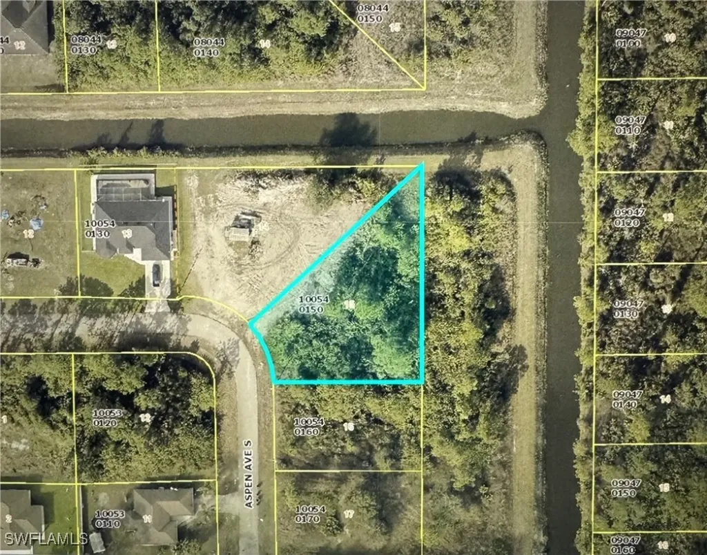 565 Aspen Avenue S Lehigh Acres FL 33974