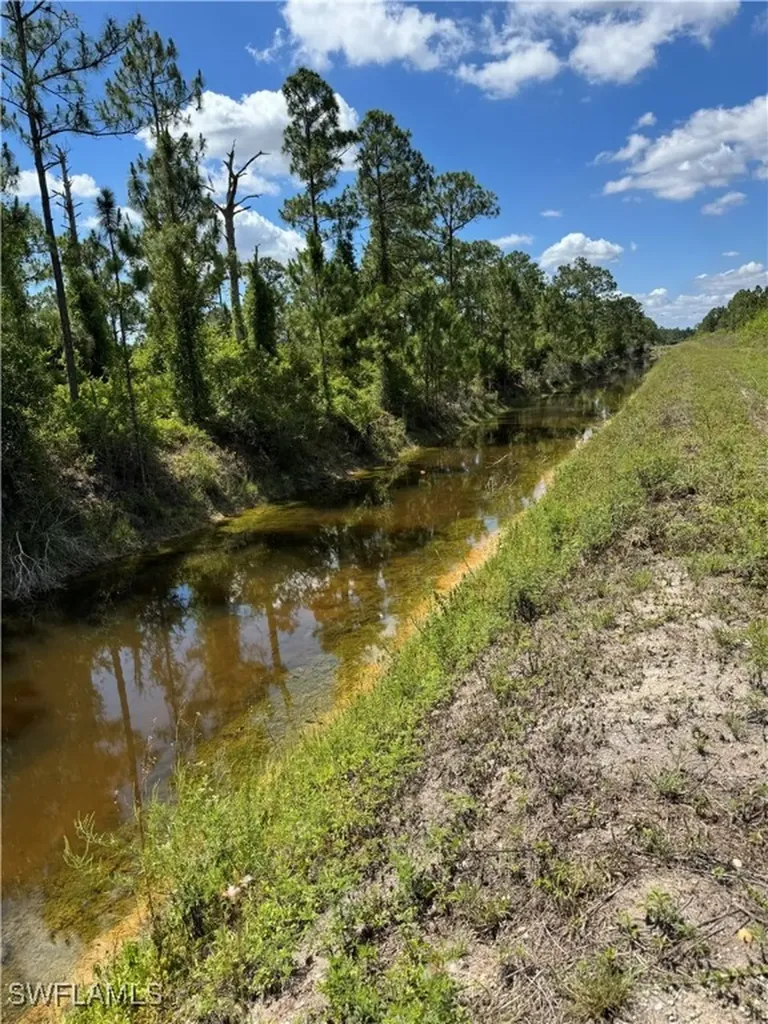 565 Aspen Avenue S Lehigh Acres FL 33974