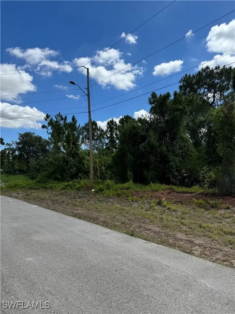 565 Aspen Avenue S Lehigh Acres FL 33974