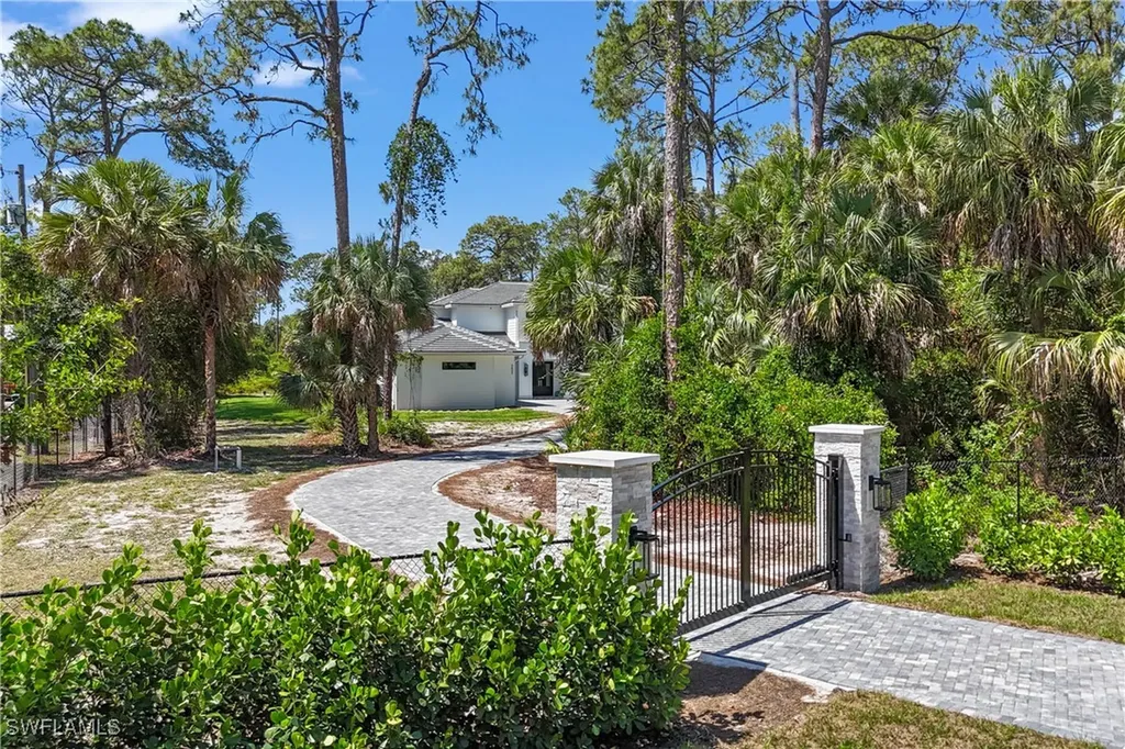 3632 Golden Gate Boulevard W Naples FL 34120