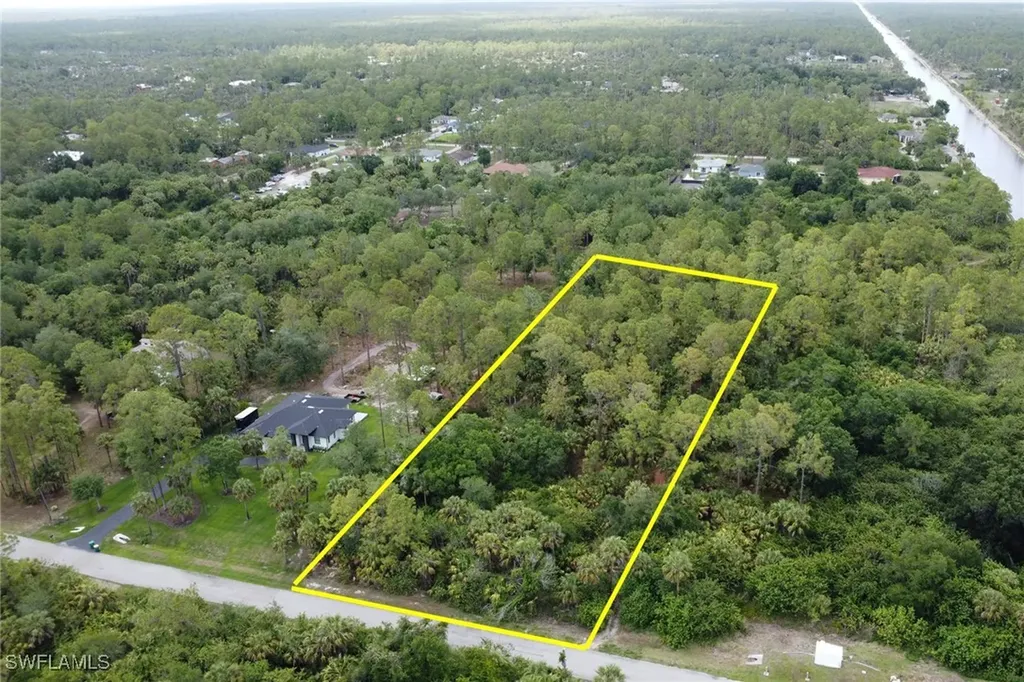 Xxx 18th Avenue SE Naples FL 34117