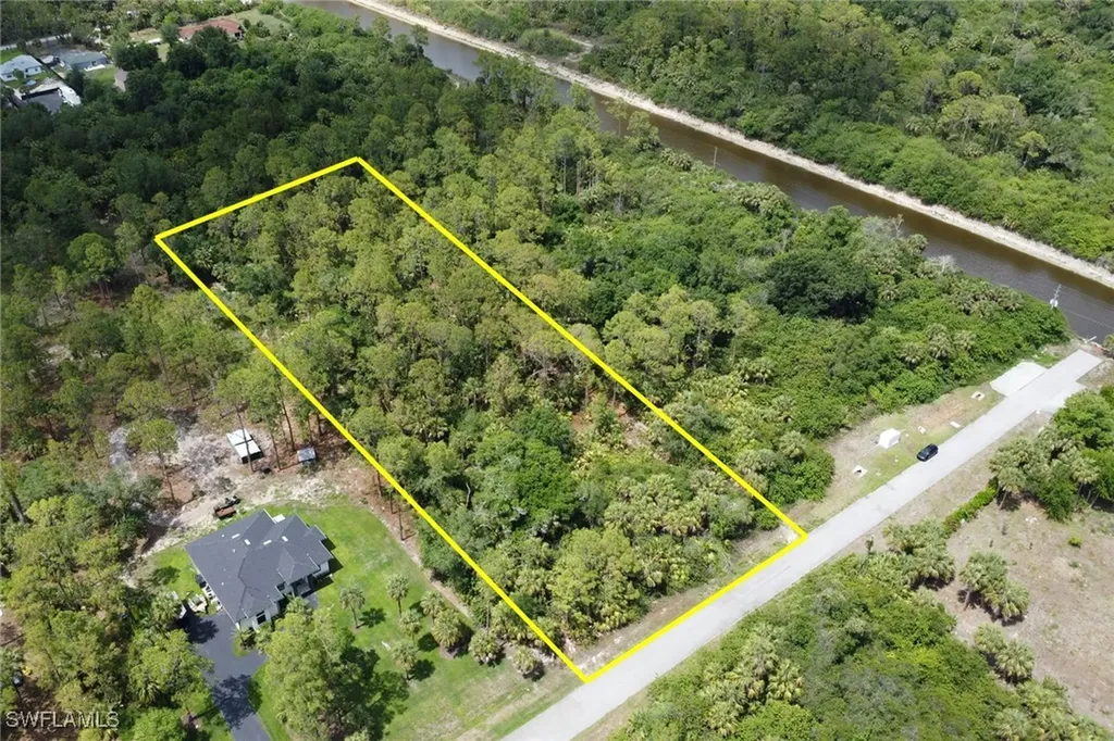 Xxx 18th Avenue SE Naples FL 34117