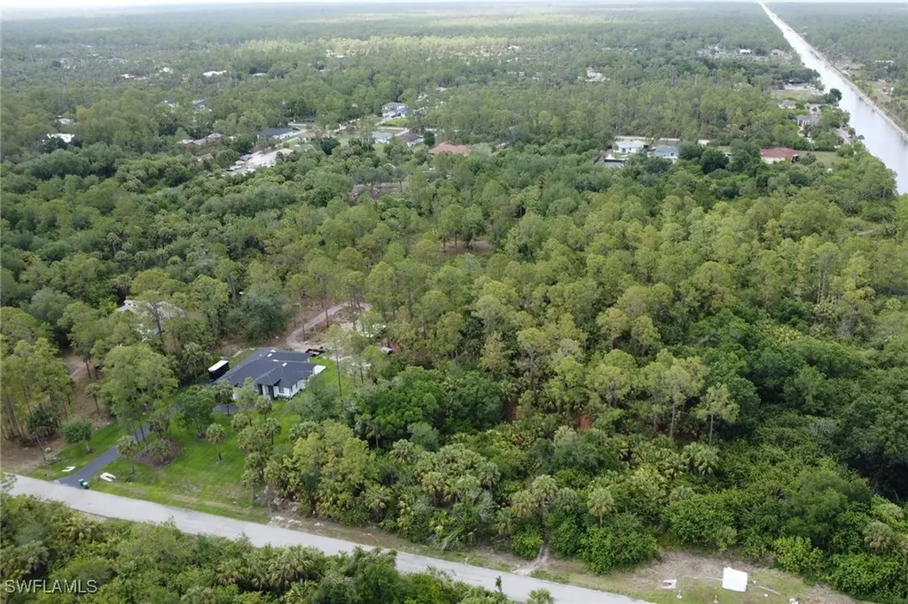 Xxx 18th Avenue SE Naples FL 34117