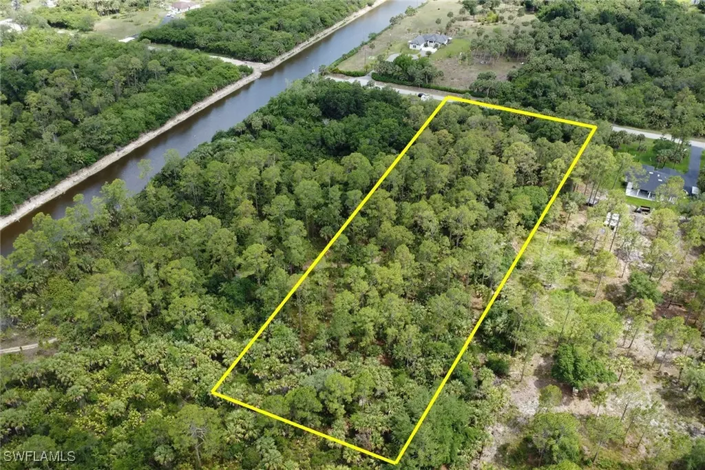 Xxx 18th Avenue SE Naples FL 34117